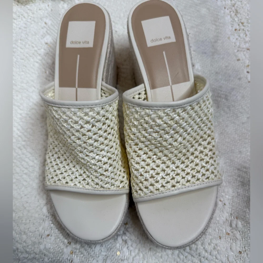 Dolce Vita Raffia platform Wedge Sandals 8.5